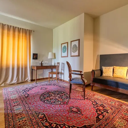 Viavai Bed & Breakfast 4*